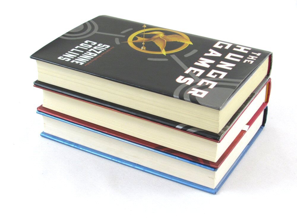 The Hunger Games Trilogy Boxed Set|THE HUNGER GAMES